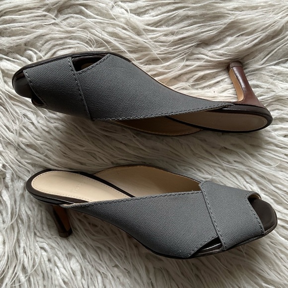 Theory V Mule Grey Cotton Canvas Leather Square Peep Toe Heeled Pump EUC Size 39 - Picture 4 of 12